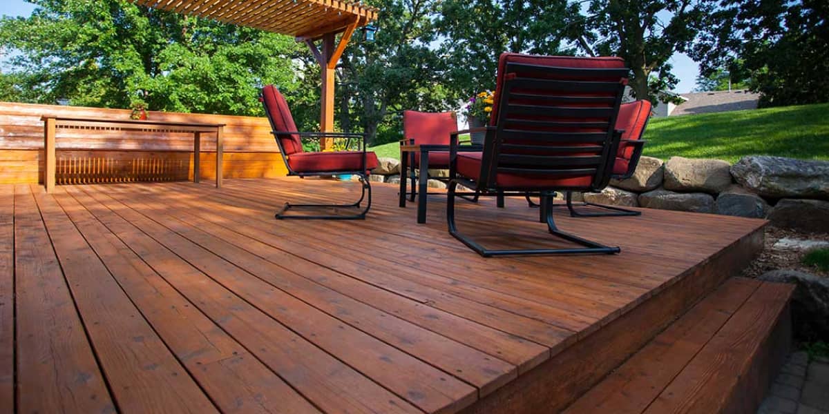 How To Stain And Seal A Deck Full Guide For Begginers
