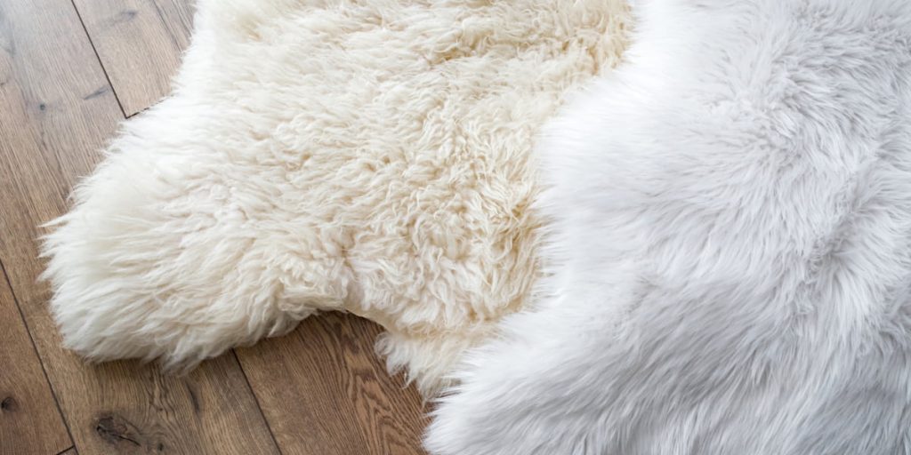 white fur carpet