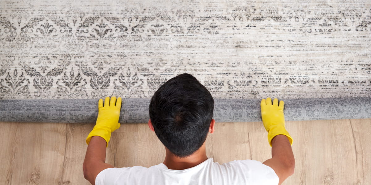 How To Remove Old Carpet? Easy Old Carpet Removal DIY