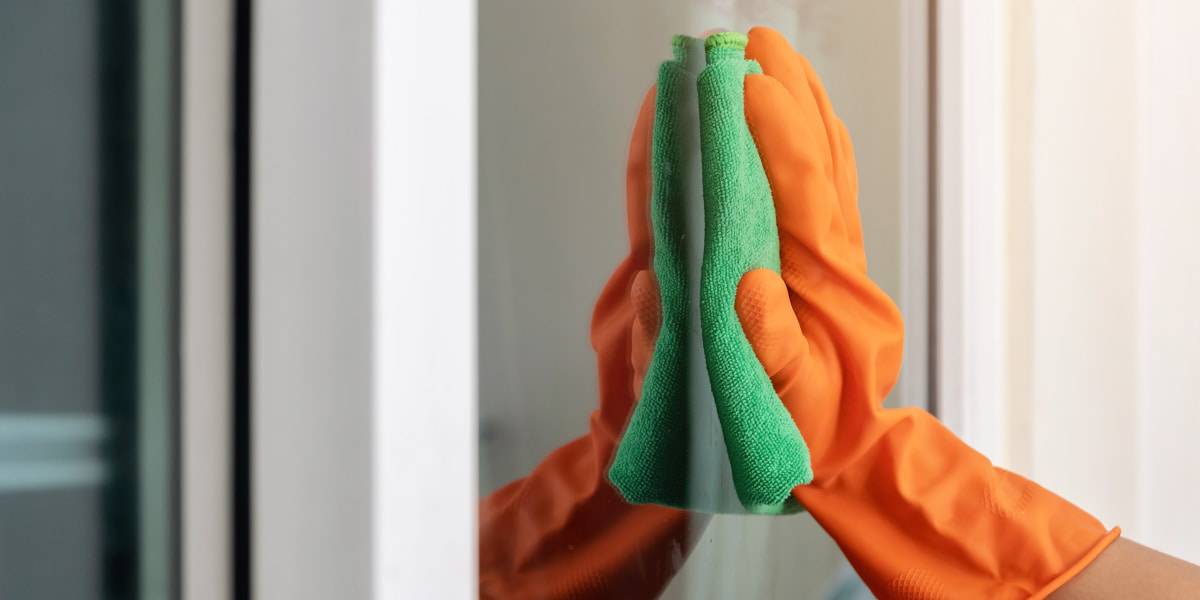 How To Wash Exterior Windows 8 Outdoor Windows Cleaning Tips