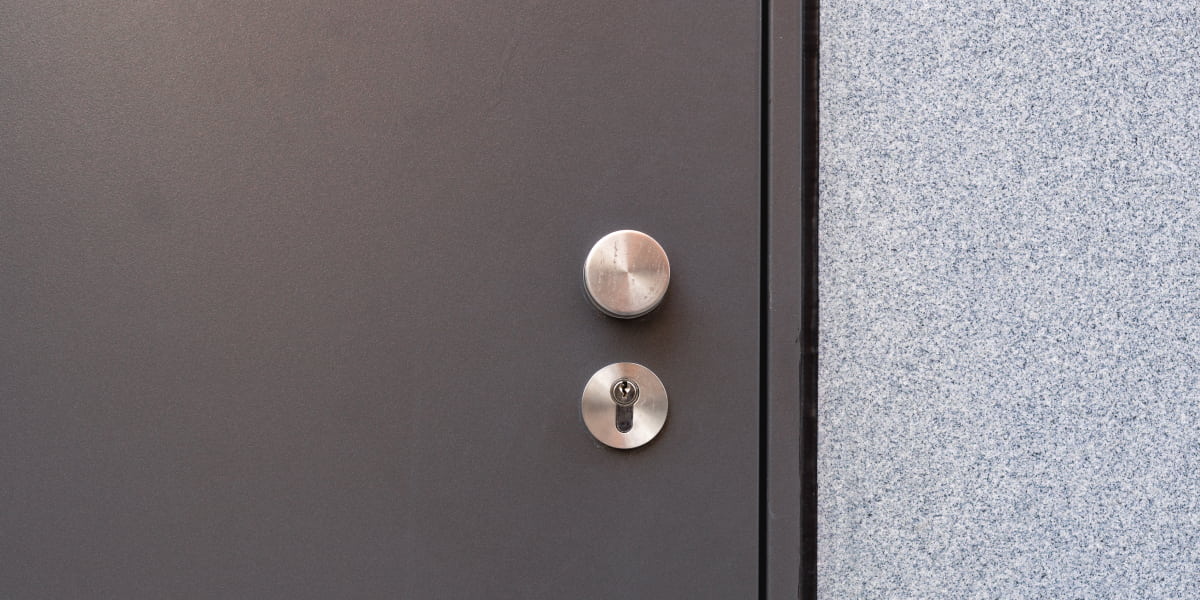 Guide On Painting A Metal Front Door 6 Steps For Perfect Result!