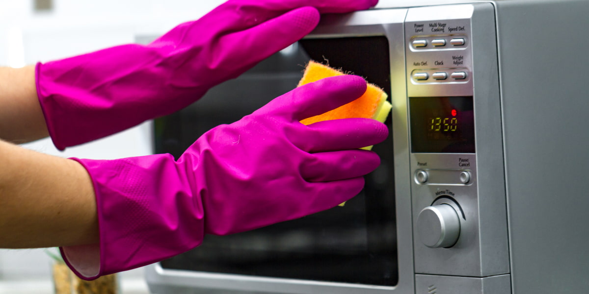 Guide How To Clean Microwave & Make It Shine Like A New One