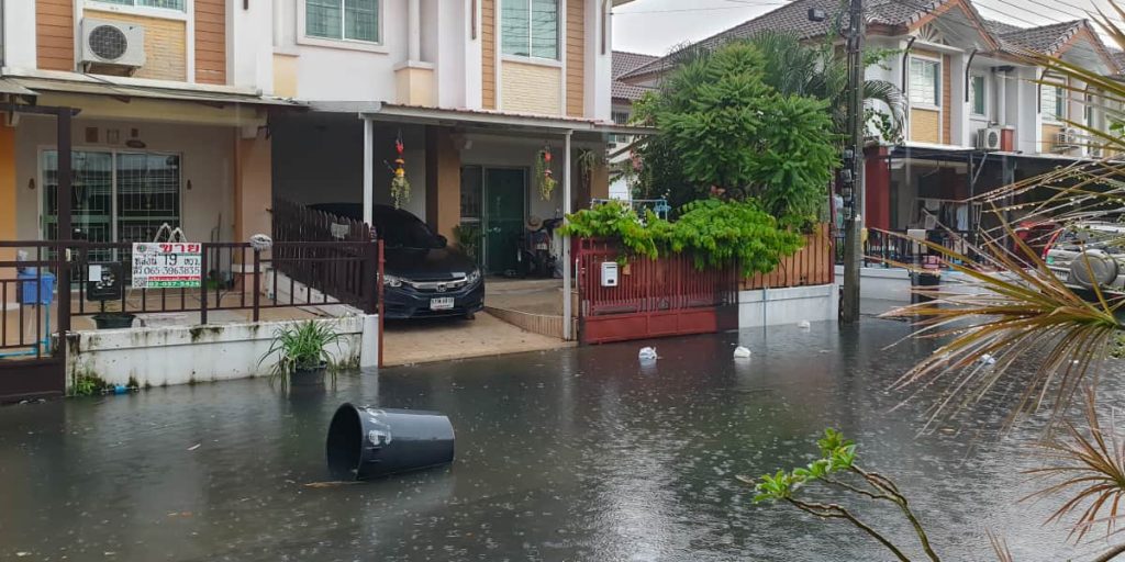 flood on the street